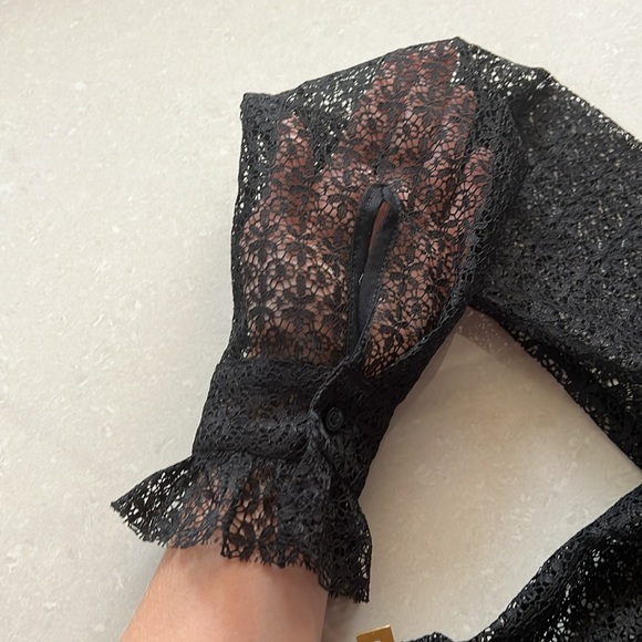 NWT MAJE Ramon Contrast-Collar
Lace Mini Dress Black Size Small MSRP
$415 - Picture 15 of 17